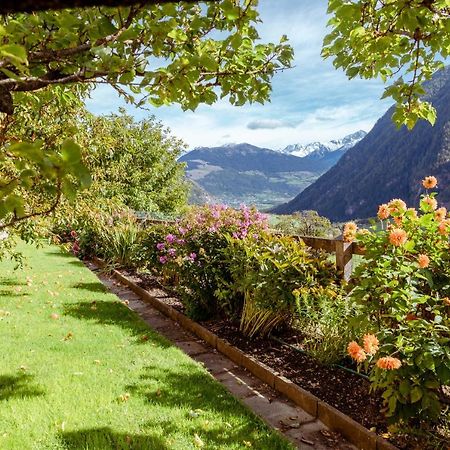 Hotel Chavalatsch Tubre Ngoại thất bức ảnh