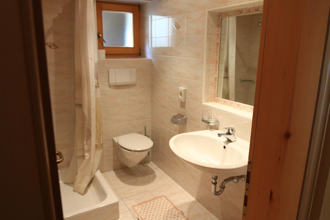 Hotel Chavalatsch Tubre Ngoại thất bức ảnh