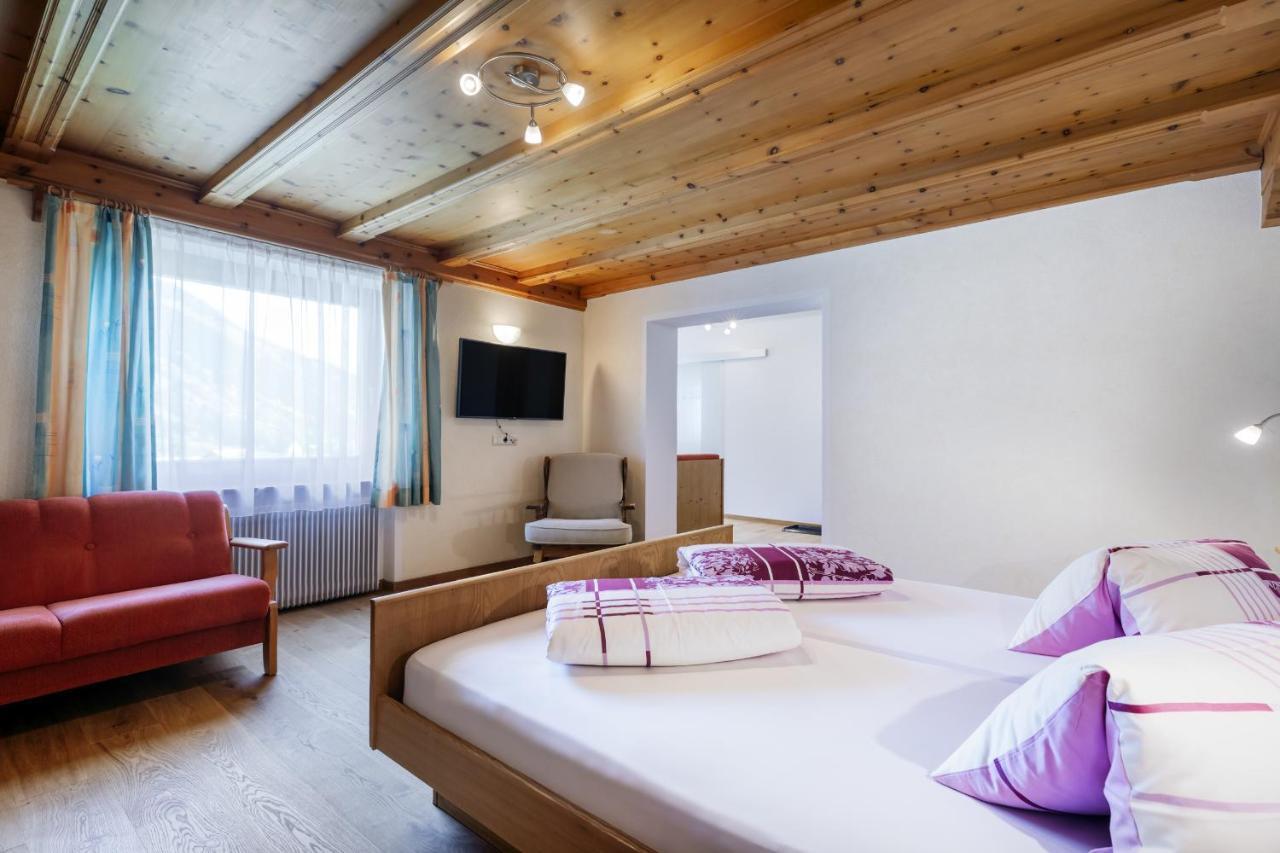 Hotel Chavalatsch Tubre Ngoại thất bức ảnh